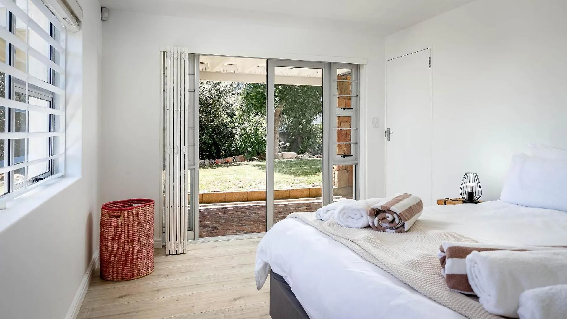Two Oceans - Solar Backup Power Villa Cape Town 0*,  South Africa